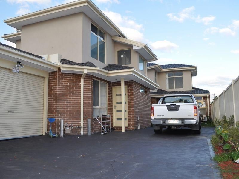 2/8 Knight Court, Meadow Heights VIC 3048