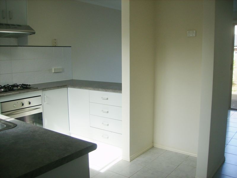 1/61 Jade Way, Hillside VIC 3037