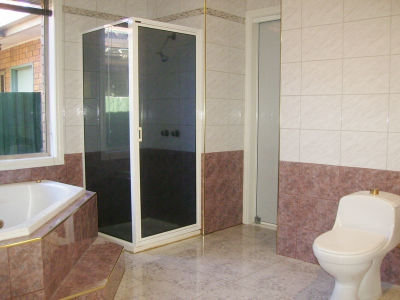 1/43 Roseberry Avenue, Keilor Downs VIC 3038