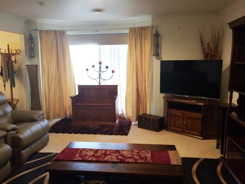 6 Galloway Court, Taylors Lakes VIC 3038