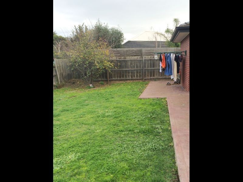 6 Galloway Court, Taylors Lakes VIC 3038