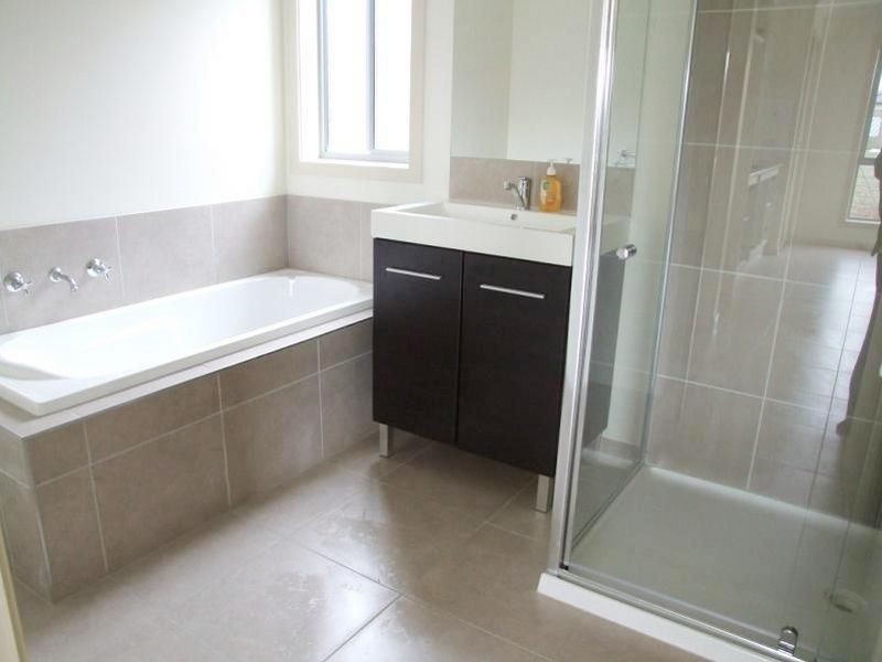 3/708 High Street, Melton VIC 3337