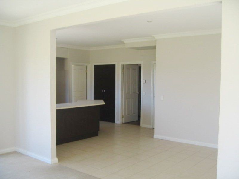 24 Bundanoon Avenue, Sunbury VIC 3429