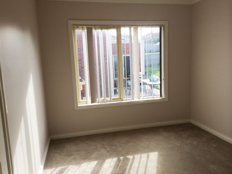 24 Bundanoon Avenue, Sunbury VIC 3429
