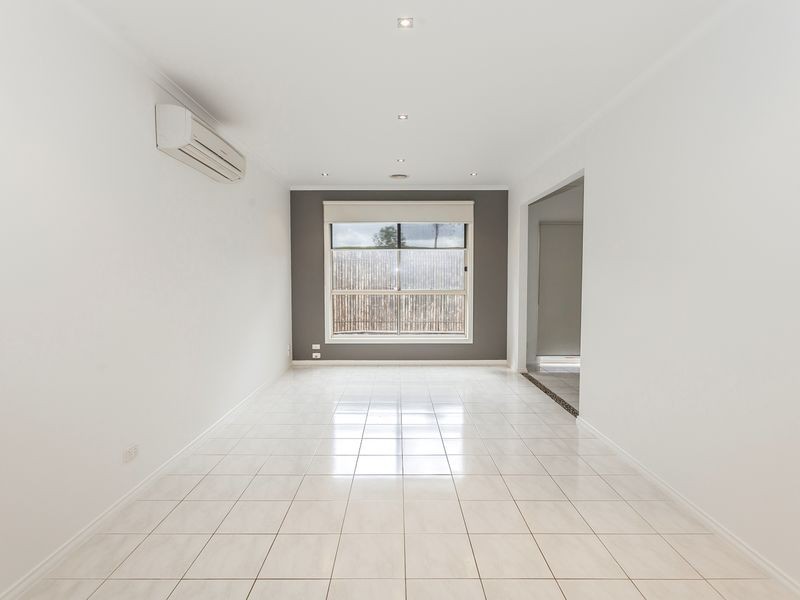 2/11 Malvern Avenue, Tullamarine VIC 3043