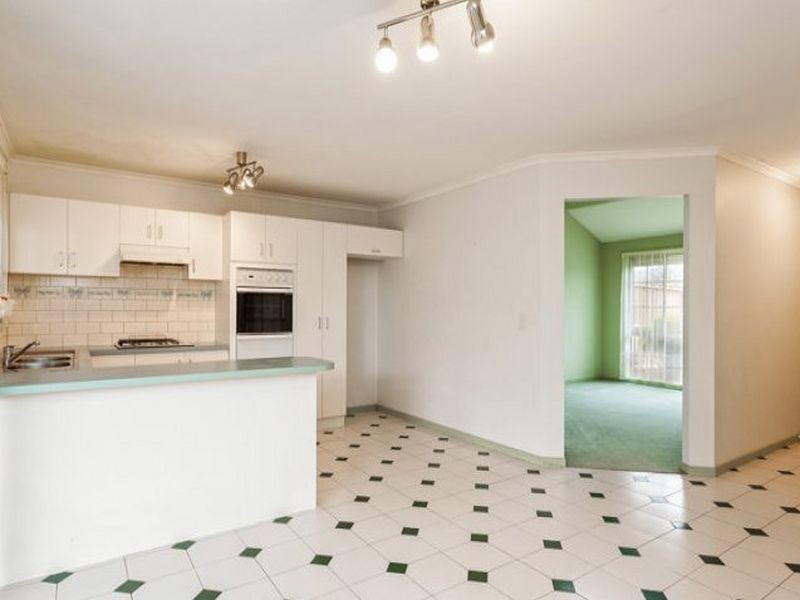 1B Knightsbridge Avenue, Altona Meadows VIC 3028