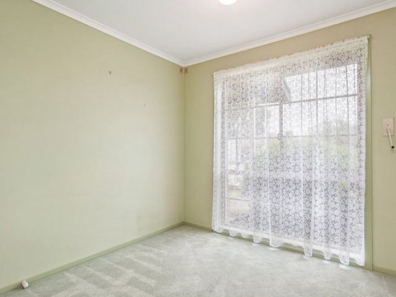 1B Knightsbridge Avenue, Altona Meadows VIC 3028