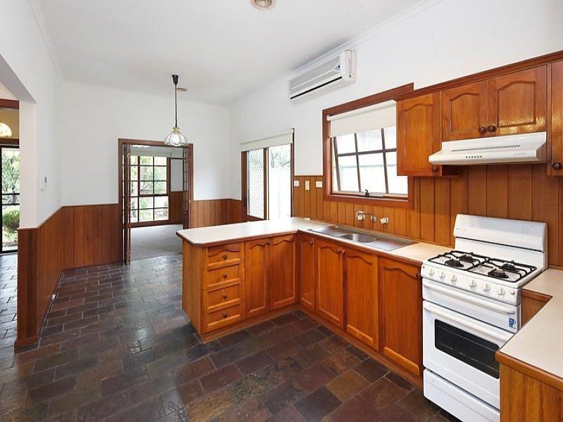 12 Kinross Street, Pascoe Vale VIC 3044