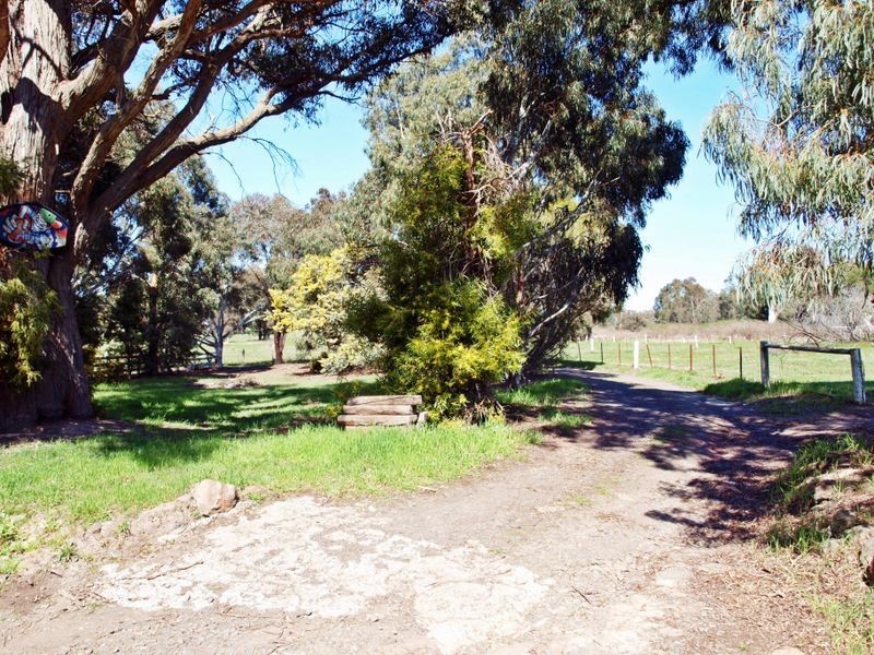 123 Mount Macedon Road, Macedon VIC 3440