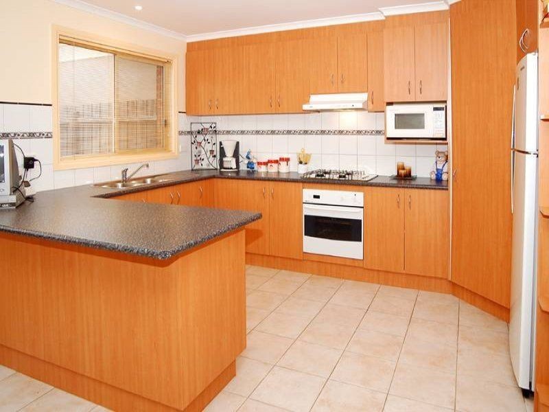 66 Village Avenue, Taylors Lakes VIC 3038