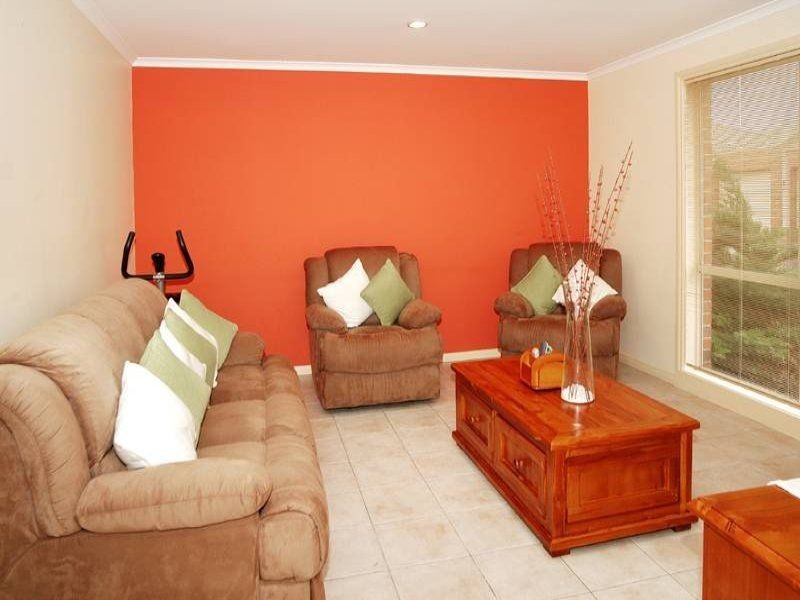 66 Village Avenue, Taylors Lakes VIC 3038