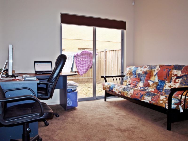 9 Thirlestane Place, Craigieburn VIC 3064