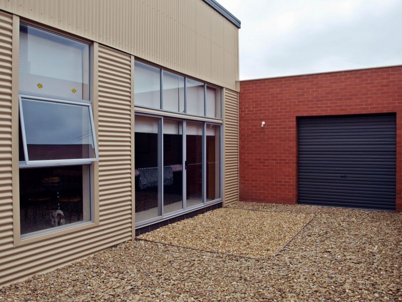 9 Thirlestane Place, Craigieburn VIC 3064