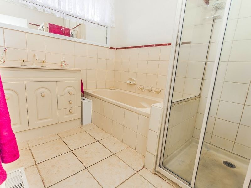 21 Bamford Avenue, Westmeadows VIC 3049