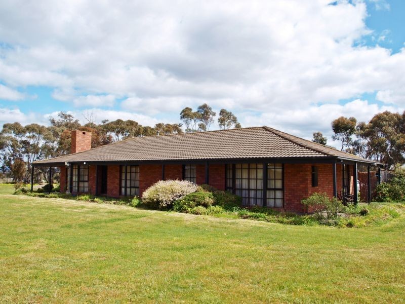 122 The Bullock Track, Melton West VIC 3337