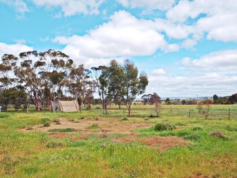 122 The Bullock Track, Melton West VIC 3337