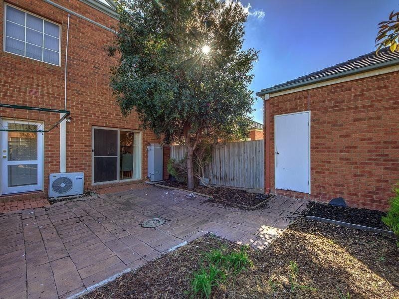 4 Wattletree Drive, Taylors Hill VIC 3037