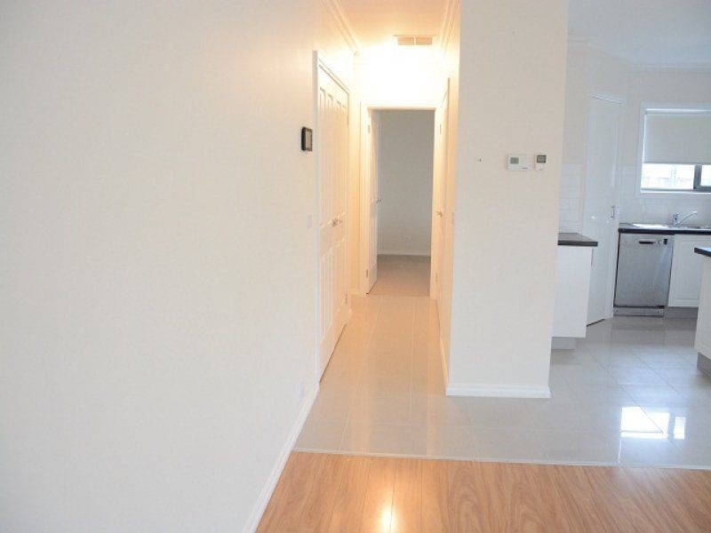 3/8 Nelson Court, Avondale Heights VIC 3034