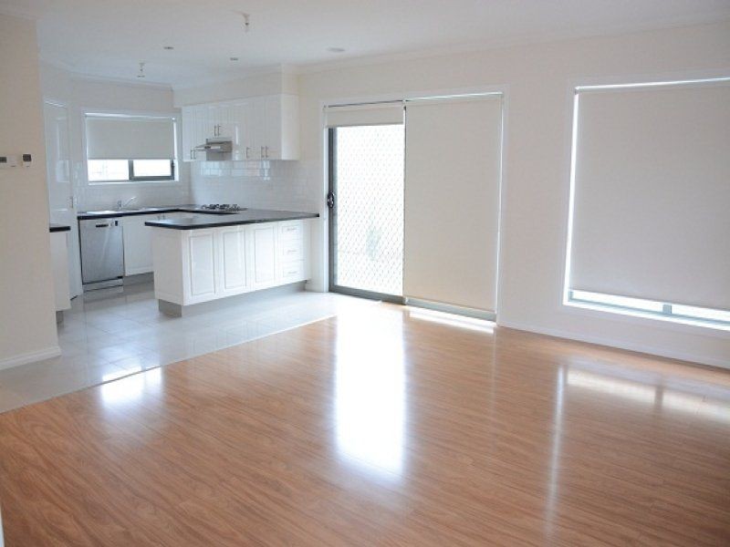 3/8 Nelson Court, Avondale Heights VIC 3034