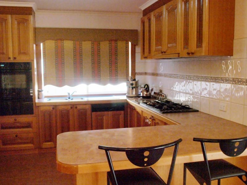 5 James Court, Hillside VIC 3037