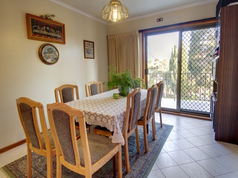 20 Hillside Grove, Airport West VIC 3042