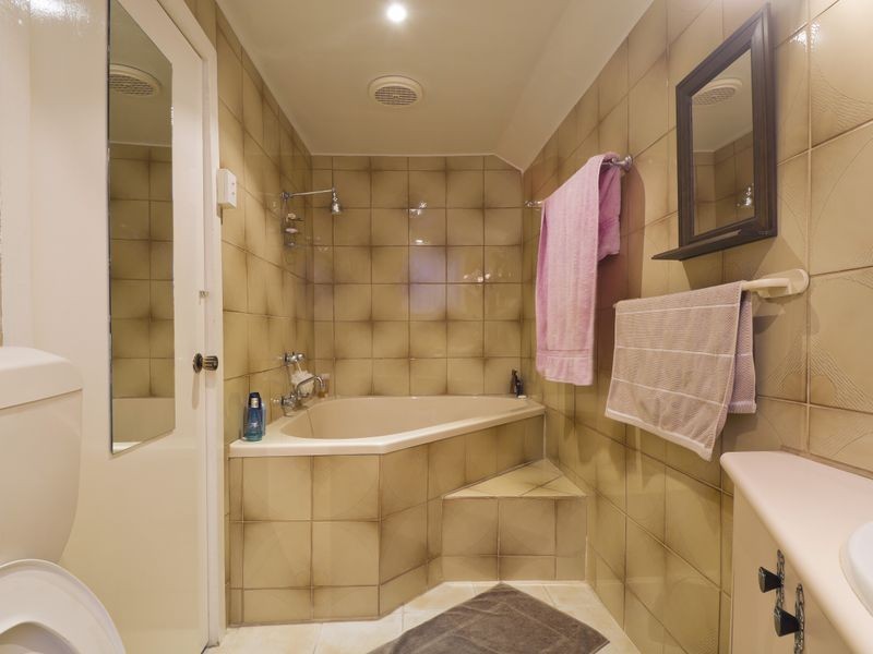 20 Hillside Grove, Airport West VIC 3042