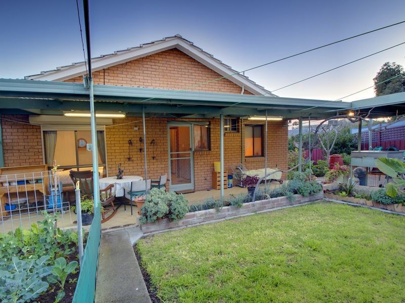 20 Hillside Grove, Airport West VIC 3042