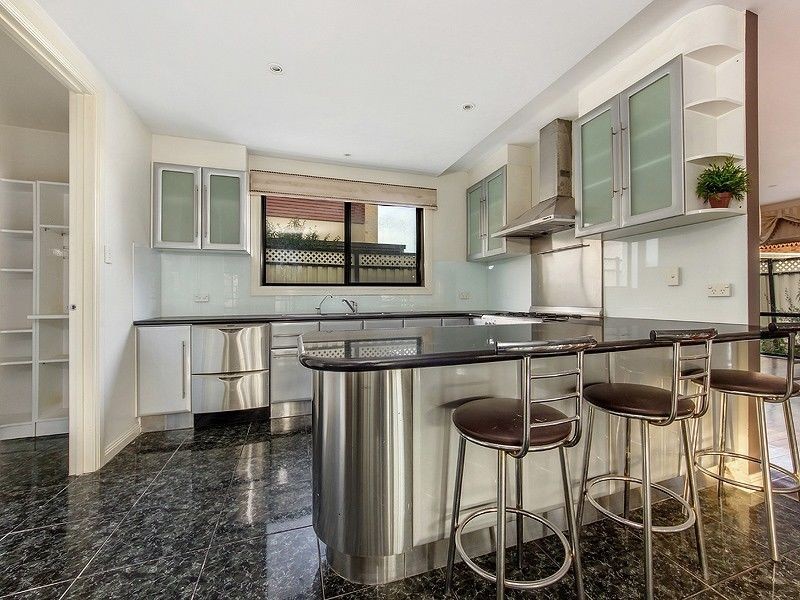 18 Grassy Point Road, Deer Park VIC 3023