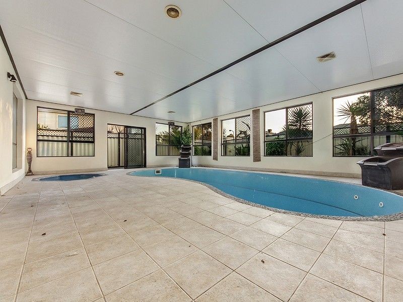 18 Grassy Point Road, Deer Park VIC 3023