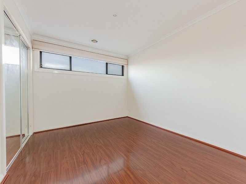 18 Grassy Point Road, Deer Park VIC 3023