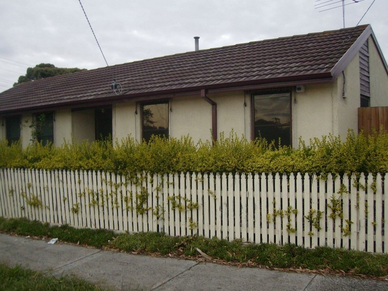 49 Malmsbury  Drive, Meadow Heights VIC 3048