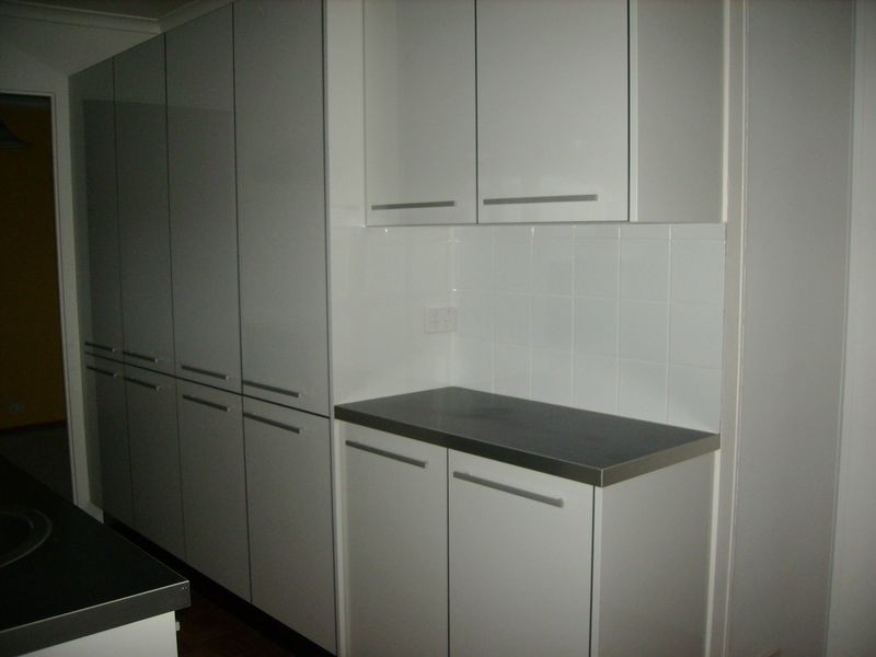 49 Malmsbury  Drive, Meadow Heights VIC 3048