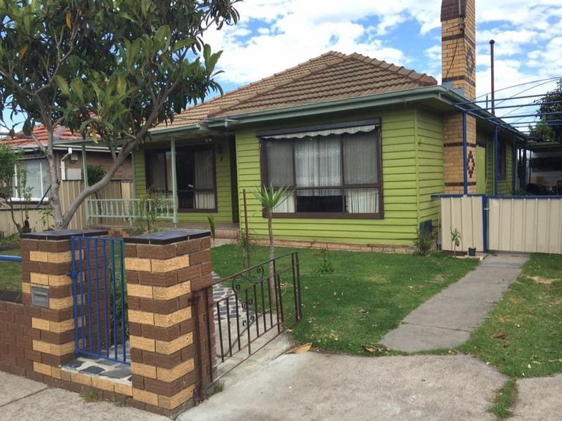 9 Stenhouse Avenue, Brooklyn VIC 3012