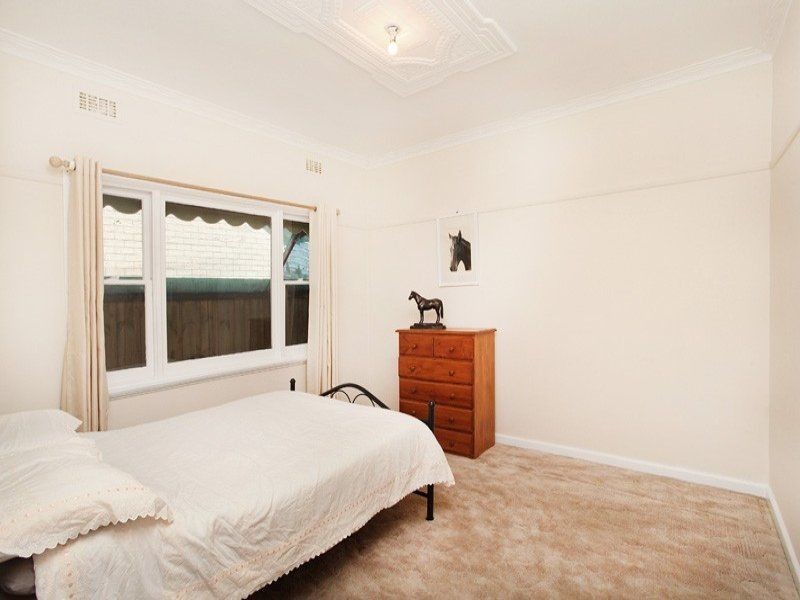 25 Arnold Street, Sunshine West VIC 3020