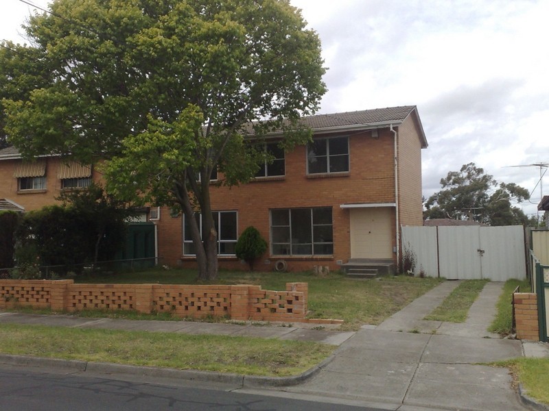 8 Warne Street, Coolaroo VIC 3048