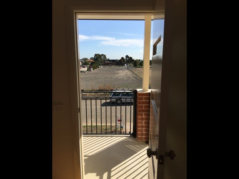 50 Dunkeld Street, Meadow Heights VIC 3048