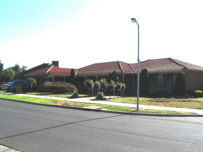 18 Heversham Grove, Greenvale VIC 3059