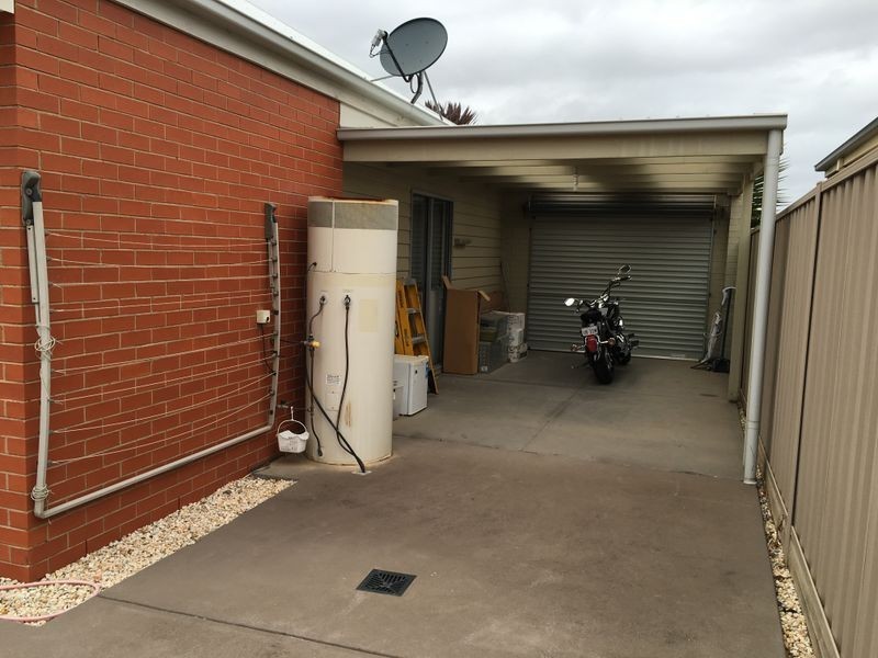 14 Hascombe Drive, Caroline Springs VIC 3023