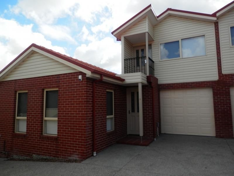 2/32 Caroline Street, Aberfeldie VIC 3040