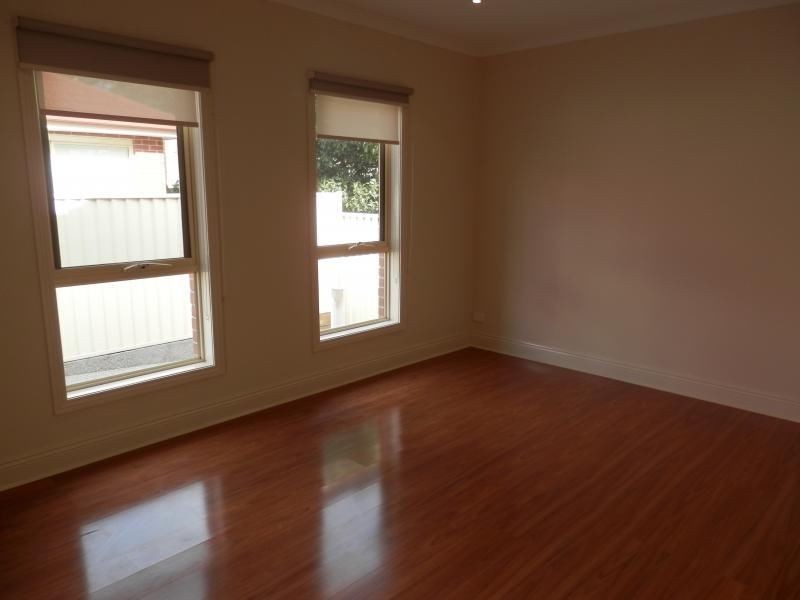 2/32 Caroline Street, Aberfeldie VIC 3040