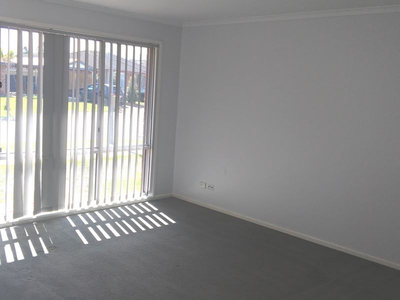 12 Sorbonne Drive, Sunbury VIC 3429