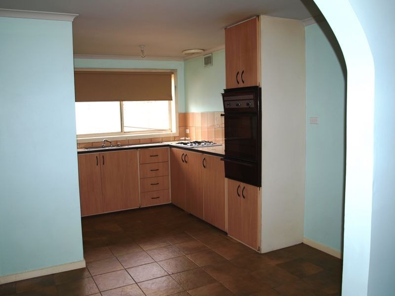 1/16 Percy Street, St Albans VIC 3021