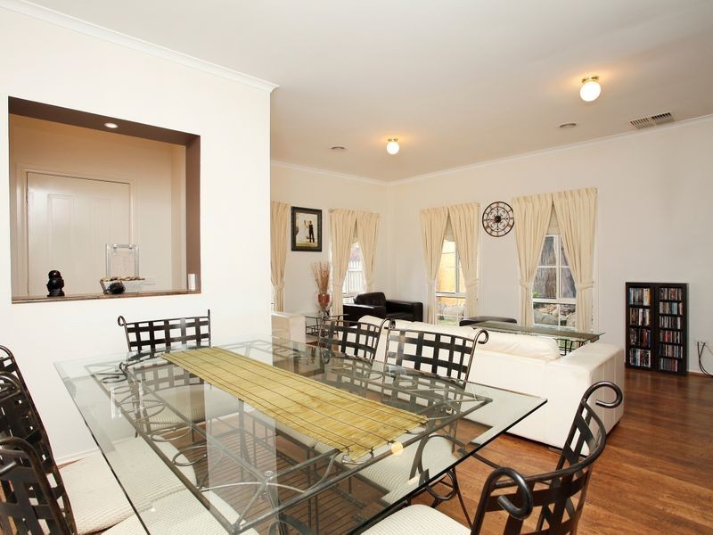 21 The Crest, Attwood VIC 3049