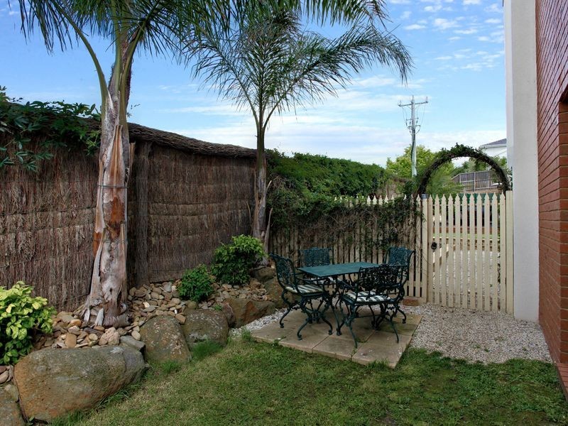 21 The Crest, Attwood VIC 3049