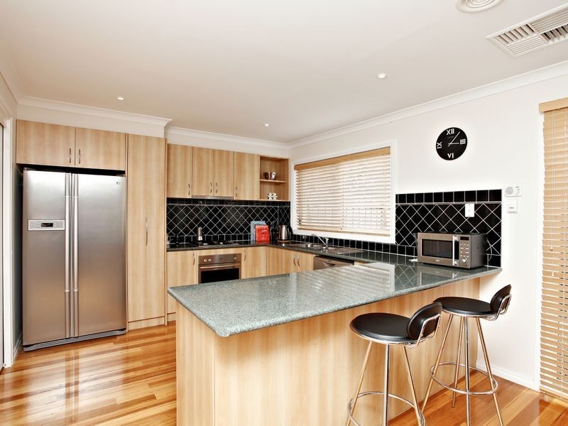 1/47 Jade Way, Hillside VIC 3037