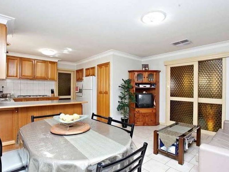 39 Bird Street, Deer Park VIC 3023