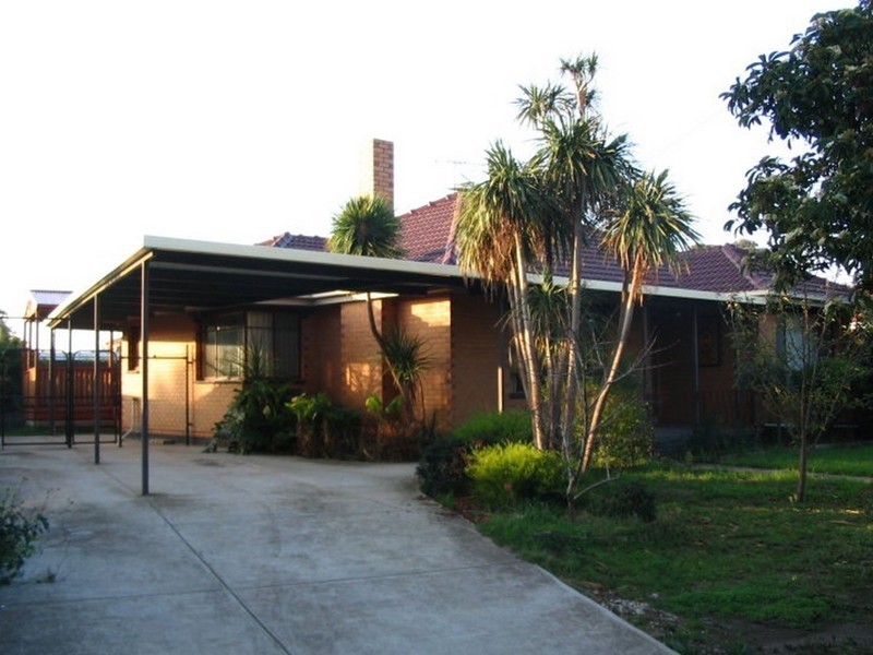 4 Kentway Drive, Tullamarine VIC 3043