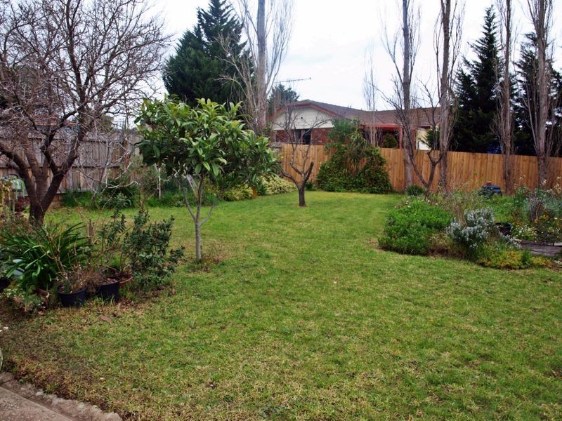 54 Harricks Crescent, Attwood VIC 3049