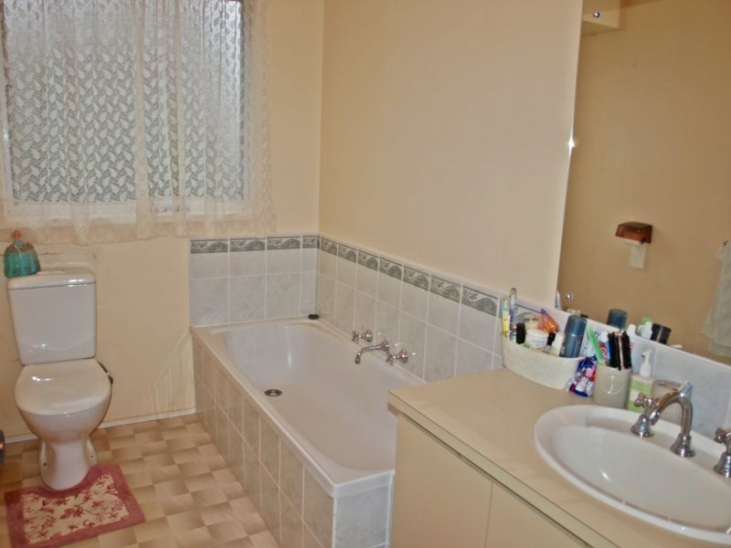 54 Harricks Crescent, Westmeadows VIC 3049