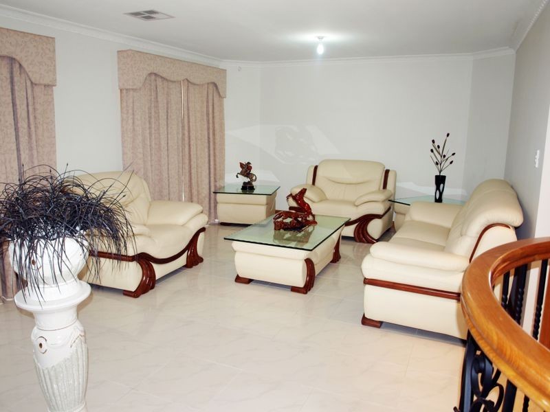3 Wise Way, Roxburgh Park VIC 3064